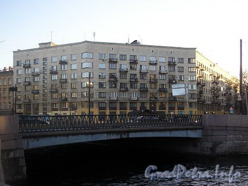 Геслеровский мост через реку Карповку.