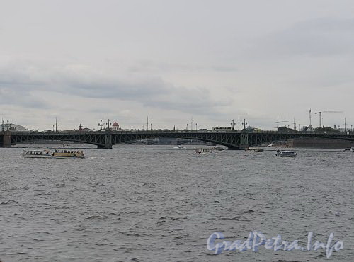 Троицкий мост. Вид от набережной Кутузова. Фото сентябрь 2010 г.