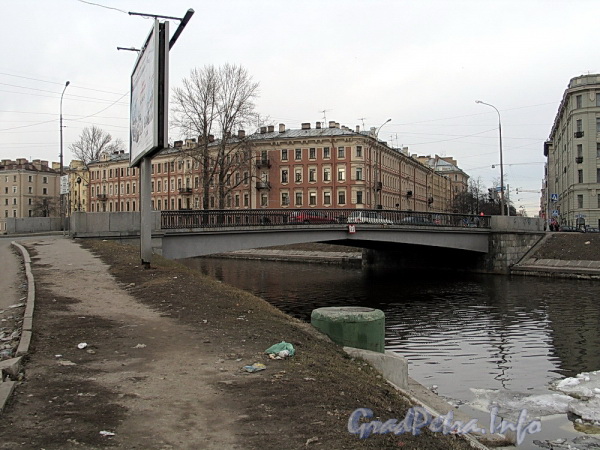 Банный мост через реку Пряжку. Фото апрель 2011 г.