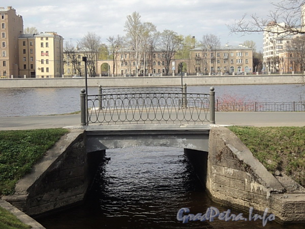 20-й Каменноостровский мост. Общий вид. Фото май 2011 г.