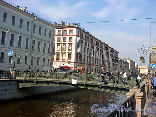 Итальянский мост через канал Грибоедова. Фото апрель 2004 г.