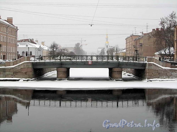 Смежный мост и перспектива на Крюков канал с набережной реки Фонтанки. Фото январь 2012 г.