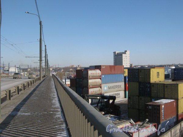 Путепровод пр. Маршала Жукова в сторону Автово. Фото март 2012 г.