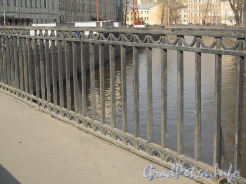 Ново-Никольский мост. Ограда моста. Фото апрель 2012 года.