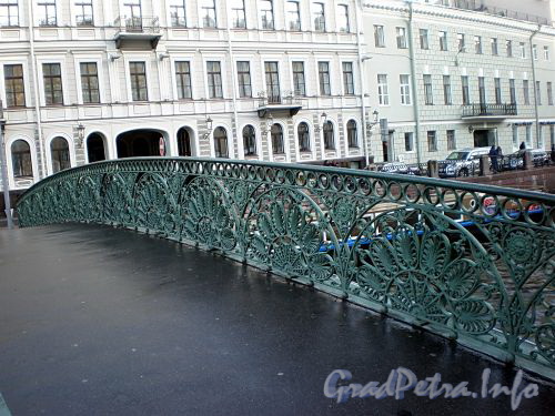 Ограда Певческого моста. Фото октябрь 2009 г.