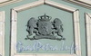 Английская наб., д. 12. Голландский герб на аттике здания. Фото июнь 2010 г.