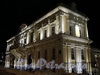 Университетская наб., д. 13. Ночная подсветка здания. Фото январь 2011 г.