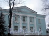 Наб. реки Крестовки, д. 2. Портик восточного фасада. Фото декабрь 2009 г.