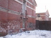 Наб. Обводного канала, дом 3. Вид знания со стороны Никольского кладбища. Фото февраль 2012 г.