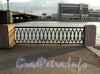 Фрагмент ограждения Выборгской набережной. Фото сентябрь 2011 г.