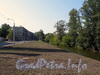 Благоустроенная набережная Черной речки в районе Коломяжского моста. Вид в сторону нового моста в створе Карельского переулка. Фото август 2011 г.