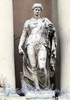Университетская наб., д. 17. Здании Академии художеств. Скульптура Флоры на портике здания. Фото июль 2009 г.