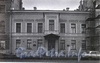 Английская наб., д. 42. Особняк А. В. Полежаева. Фасад здания. Фото 1999 г. (из книги «Историческая застройка Санкт-Петербурга»)