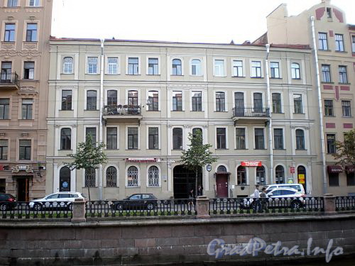 Наб. канала Грибоедова, д. 70. Бывший доходный дом. Фасад здания. Фото август 2009 г.
