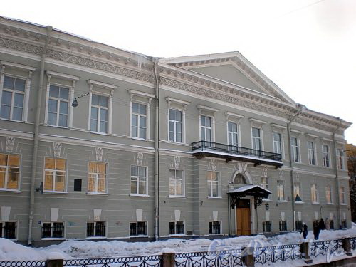 Наб. реки Мойки, д. 90. Дом А.М. Голицина (А.П. Шувалова). Фасад здания. Фото январь 2010 г.