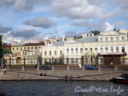 Наб. реки Фонтанки, д. 34. Шереметевский дворец («Фонтанный дом») и флигеля. Фото август 2009 г.
