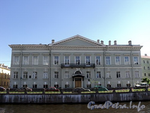 Наб. реки Мойки, д. 90. Дом А.М. Голицина (А.П. Шувалова). Фасад здания. Фото июнь 2010 г.