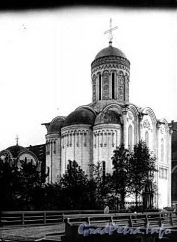 Церковь «Спас на водах» на Английской набережной. Фото К. К. Буллы. 1911 г. ( с сайта imtw.ru).