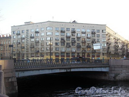 Наб. реки Карповки, д. 22. Общий вид здания. Фото 2006 г.