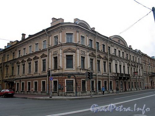 Наб. Кутузова, д. 24 / Гагаринская ул., д. 1 (угловая часть). Общий вид. Фото сентябрь 2010 г.