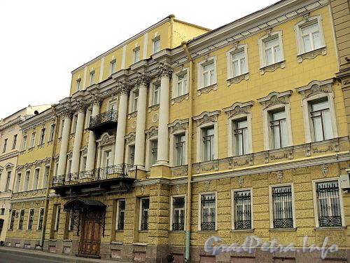 Наб. Кутузова, д. 16. Фасад здания. Фото сентябрь 2010 г.