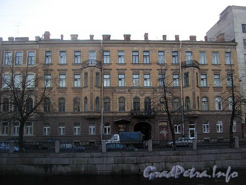 Наб. реки Карповки, д. 20. Общий вид здания. Фото 2006 г.