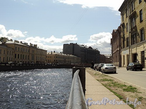 Набережная реки Мойки в районе Красного моста. Фото июнь 2010 г.