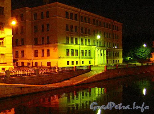 Наб. Крюкова канала, д. 3. Общий вид здания. Фото август 2003 г.