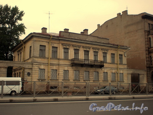 Синопская наб., д. 70, общий вид здания. Фото август 2008 г.