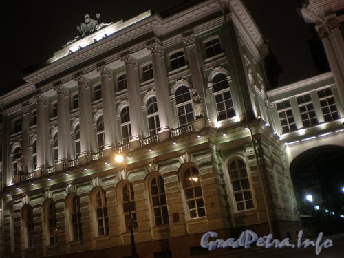 Ночное оформление здания Малого Эрмитажа со стороны Дворцовой набережной. 2008 г.
