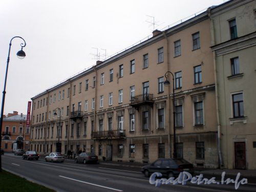 Набережная Адмирала Макарова, д. 18. Общий вид здания. Октябрь 2008 г.