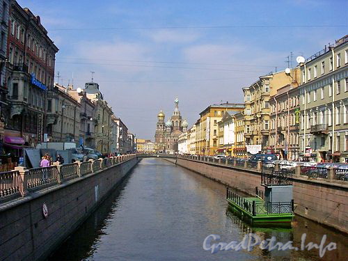 Перспектива канала Грибоедова от Невского проспекта в сторону Конюшенной площади.