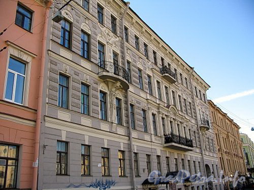 Наб. канала Грибоедова, д. 27. Бывший доходный дом. Фасад здания. Фото июль 2009 г.
