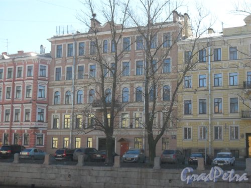 Набережная канала Грибоедова, дом 136. Фото 21 апреля 2013 г.