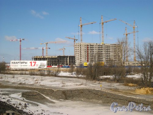 Строительство жилого комплекса «Мой Город». Фото 22 марта 2013 года.