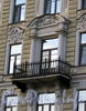 2-я линия В.О., д. 15. Бывший доходный дом. Балкон. Фото июль 2009 г.