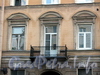 3-я линия В.О., д. 24. Бывший доходный дом. Решетка балкона. Фото июль 2009 г.