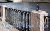 Фрагмент ограды набережной реки Фонтанки в районе Лештукова моста. Фото июль 2009 г.
