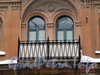 Ул. Рылеева, д. 39. Бывший доходный дом. Решетка балкона. Фото февраль 2010 г.