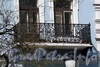 Фурштатская ул., д. 42. Решетка балкона. Фото май 2010 г.