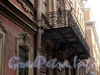 Галерная ул., д. 20 (правая часть). Решетка балкона. Фото июнь 2010 г.