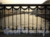 Фрагмент ограды Лештукова моста. Фото июль 2010 г.