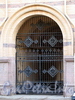 Кирочная ул., д. 1. Здание Офицерского собрания (Дом офицеров). Решетка ворот. Фото сентябрь 2010 г.