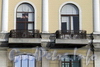 Пироговская наб., д. 17. Балконы. Фото октябрь 2010 г.