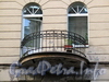 Верейская ул., д. 40. Решетка балкона. Фото август 2010 г.