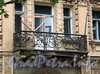 Наб. Малой Невки, д. 4. Главный корпус. Ограждение балкона. Фото сентябрь 2010 г.