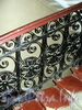 Очаковская ул. д. 9. Фрагмент ограждения лестницы. Фото апрель 2011 г.