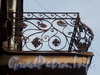 Ул. Блохина, д. 17. Фрагмент решетки ограждения балкона. Фото апрель 2011 г.
