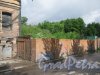 Ул. Черняховского, дом 56. Фрагмент ограды около здания. Фото 12 июня 2013 г.