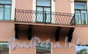 Казначейская ул., д. 1 / наб. канала Грибоедова, д. 61. Доходный дом Сидорова (Н.П.Пономаревой). Балкон. Фото август 2009 г.